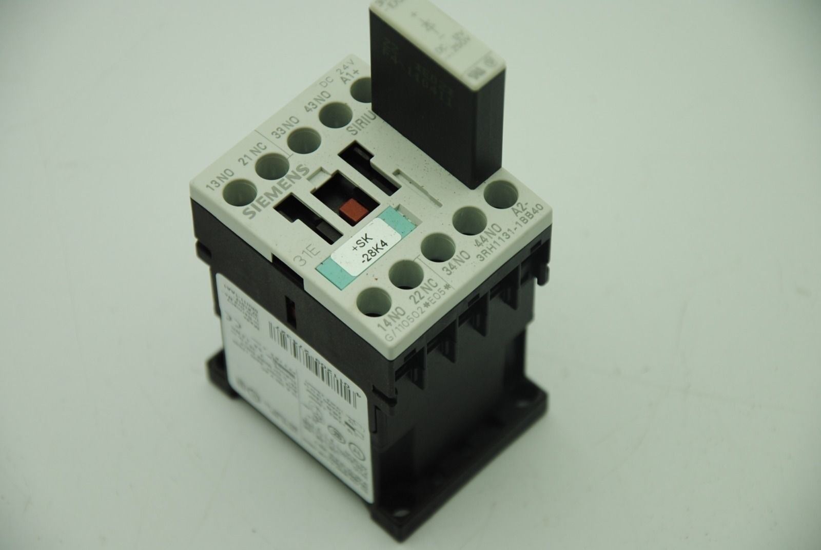 SIEMENS 3RH1131-1BB40 Control Relay w/ 3RT1916-1DGOO Surge Suppressor - Lot of 2