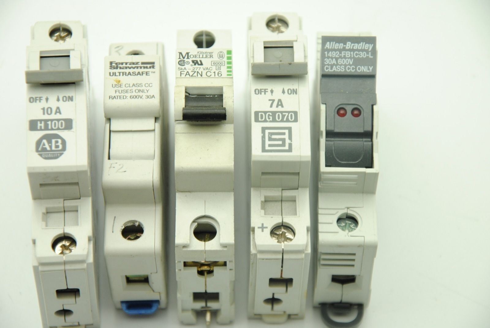 Lot of 5 Single-Pole Circuit Breakers, See Below For Description