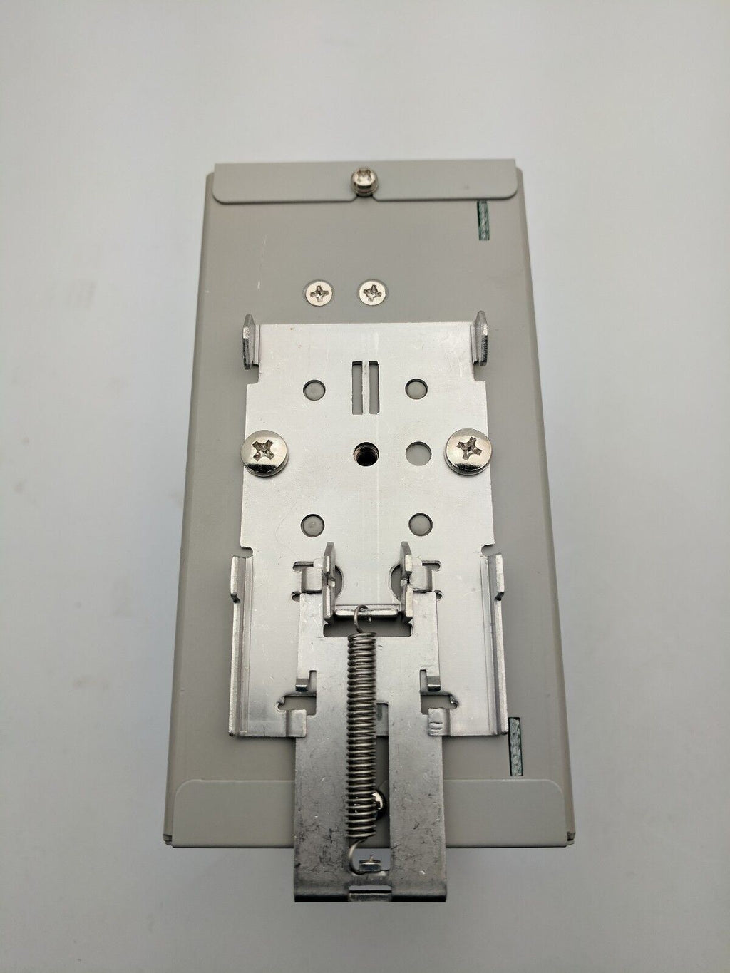 XP Power DNR120AS48-1 115VAC input 48VDC output 120W Power Supply DIN Rail Mount