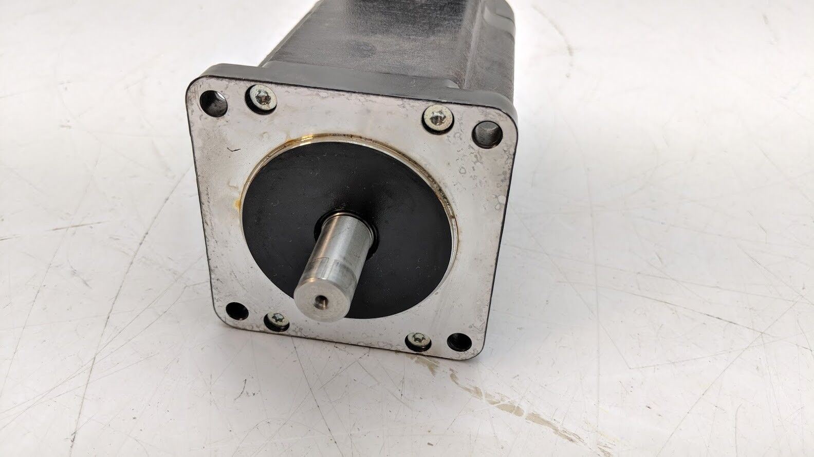 Berger Lahr IFS93/2DP0-DS/3DI-I54/O-001RPP41 Servo Motor 36VDC 5AMP 14mm Shaft