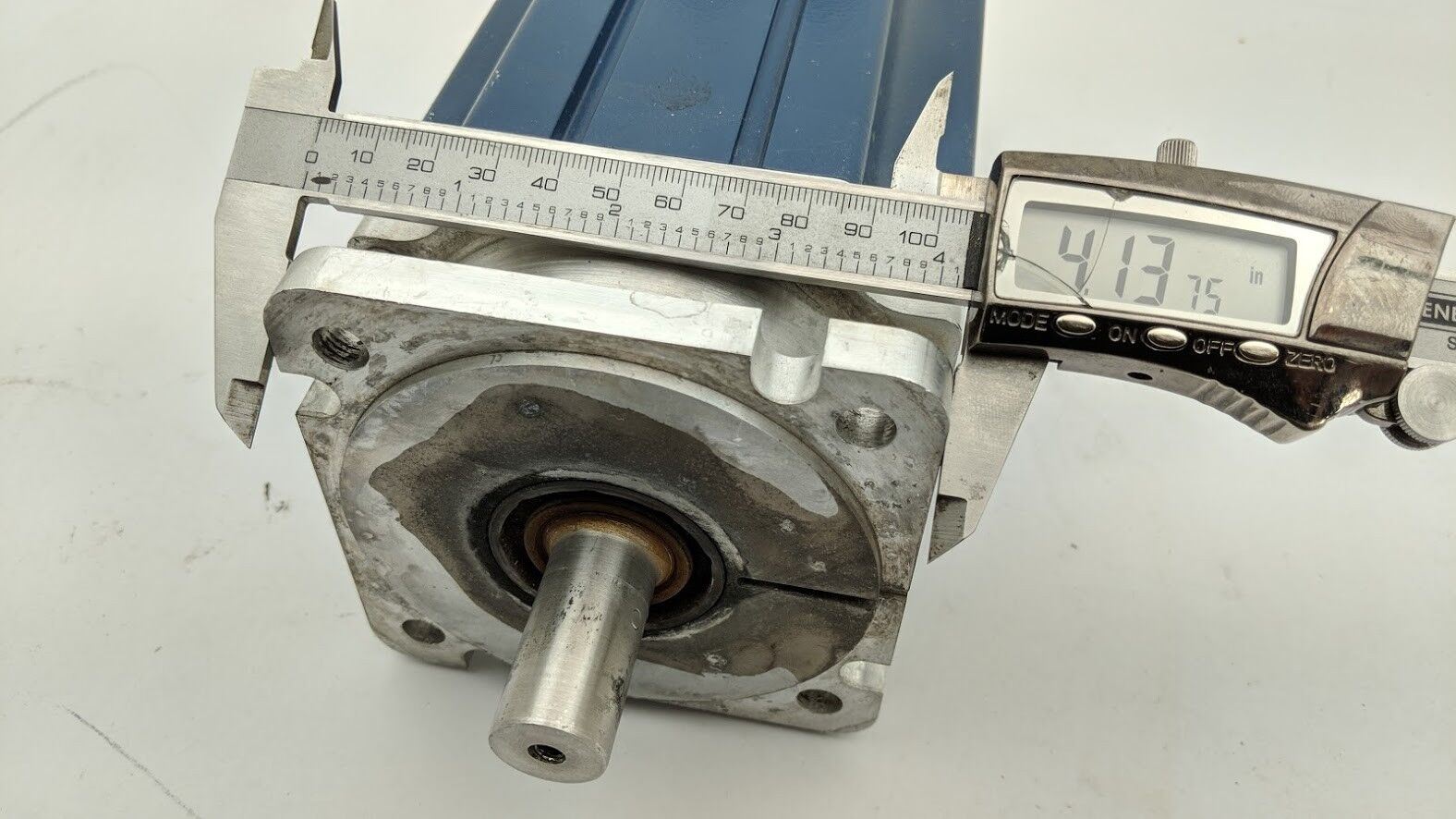 Torque Systems PM Servo Motor CMC T1102M0100 .75" shaft Unit A