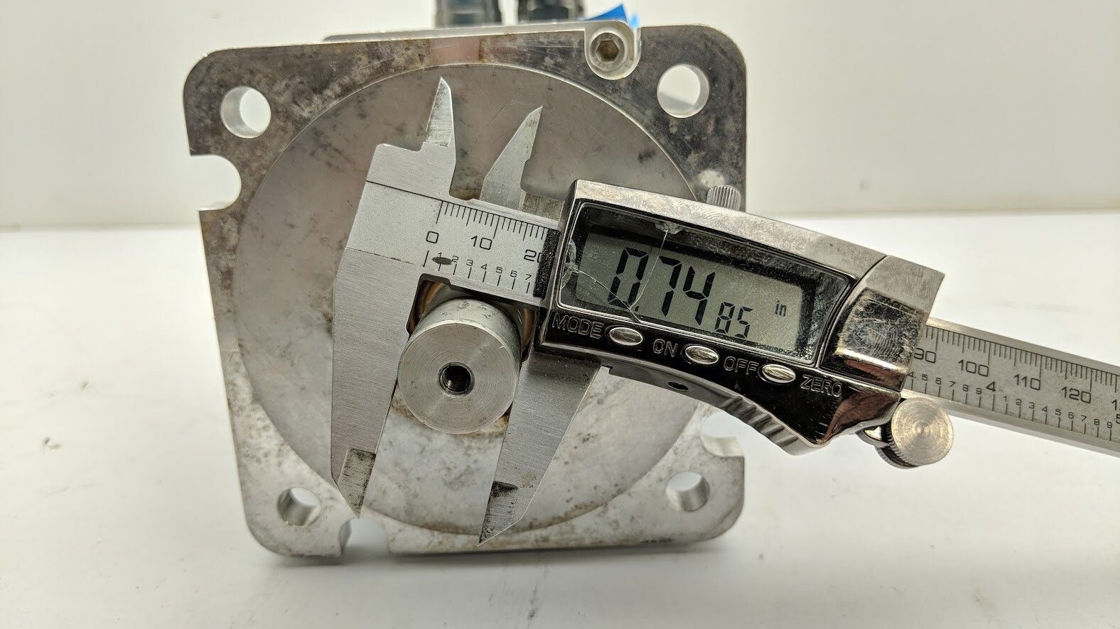 Torque Systems PM Servo Motor CMC T1102M0100 .75" shaft Unit C