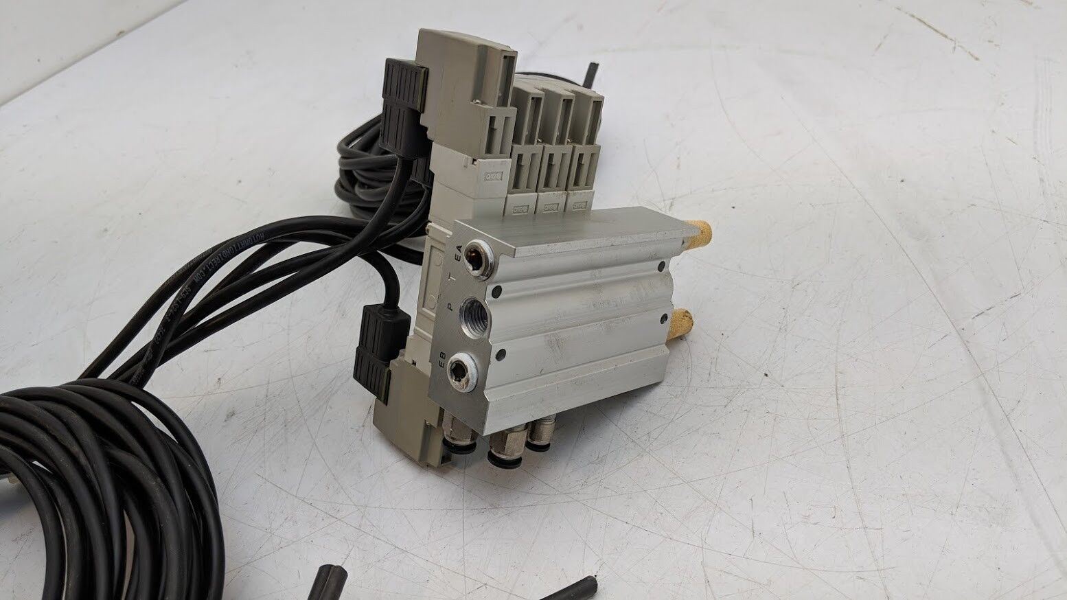 4x SMC SY5140-5DZ, SY5340-5DZ Base Mount Solenoid Valve 5 Port 2-3 Position 24V