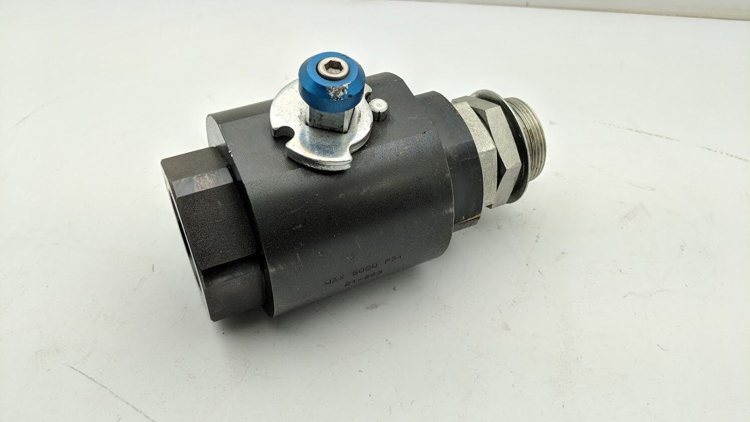 Parker BVAH24SSS1N Manual No Handle Hydraulic Ball Valve SAE #24 1.5" 6000PSI