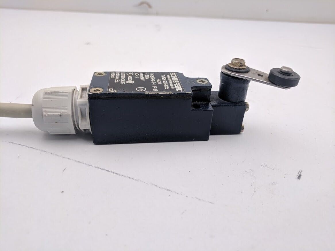 Schmersal TV12H 235-02z, 20z Safety Door Roller Lever Limit Switch Contact IP67