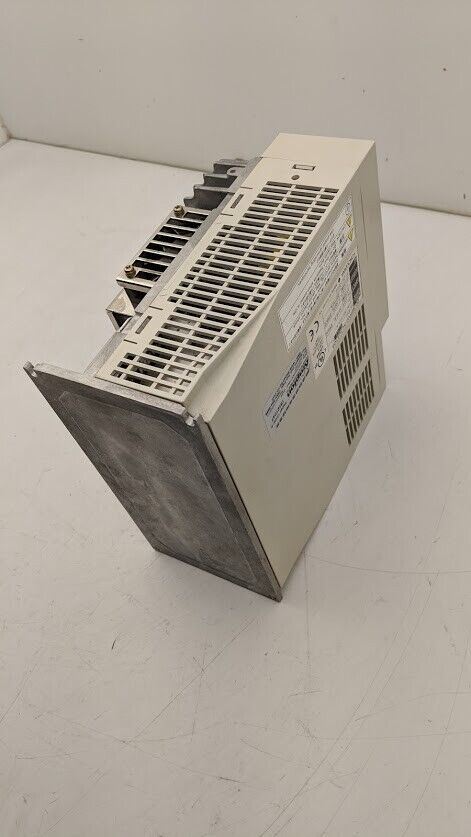 Yokogawa Servo Motor Drive US1BG3-015N-1KC-2SA-N/CN 230V 1PH Input 230V 3PH Out