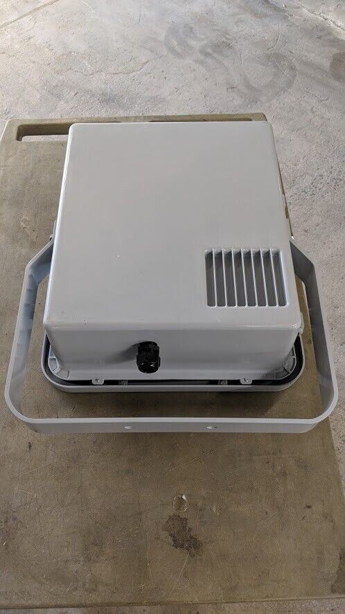 Cooper Crouse-Hinds FMVSY150/MT 76 Industrial Hazardous Location Light Fixture