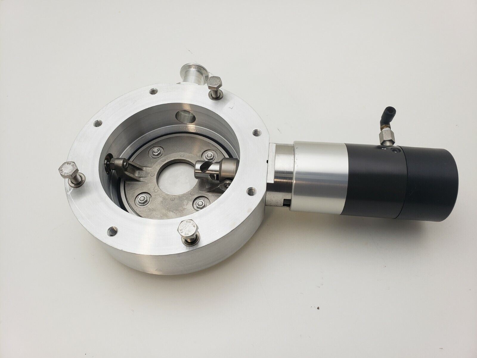 VAT F20-106924/2 6" Pneumatic Air Butterfly Valve 1.5" Vent Port 24VDC