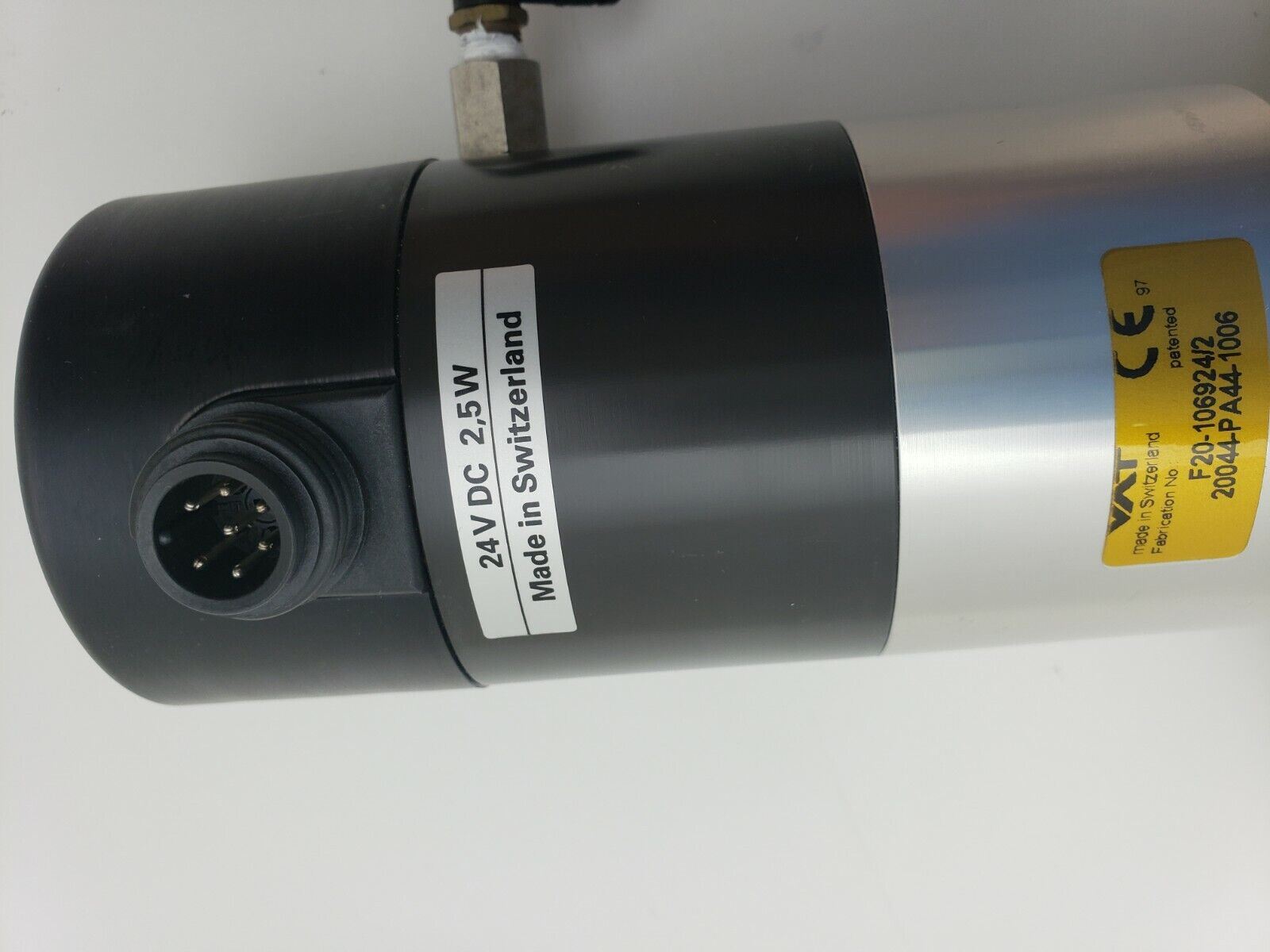 VAT F20-106924/2 6" Pneumatic Air Butterfly Valve 1.5" Vent Port 24VDC