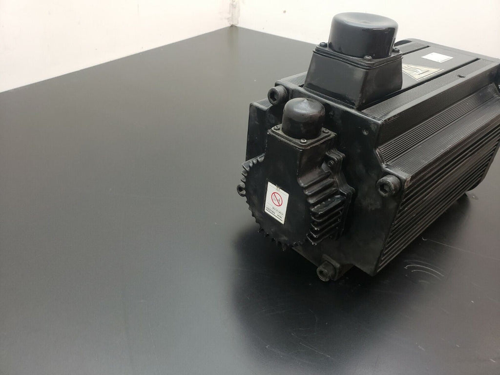 Yaskawa AC Servo Motor SGMGH-75ACA21 7.5Kw 200V 54.7A 1500Rpm