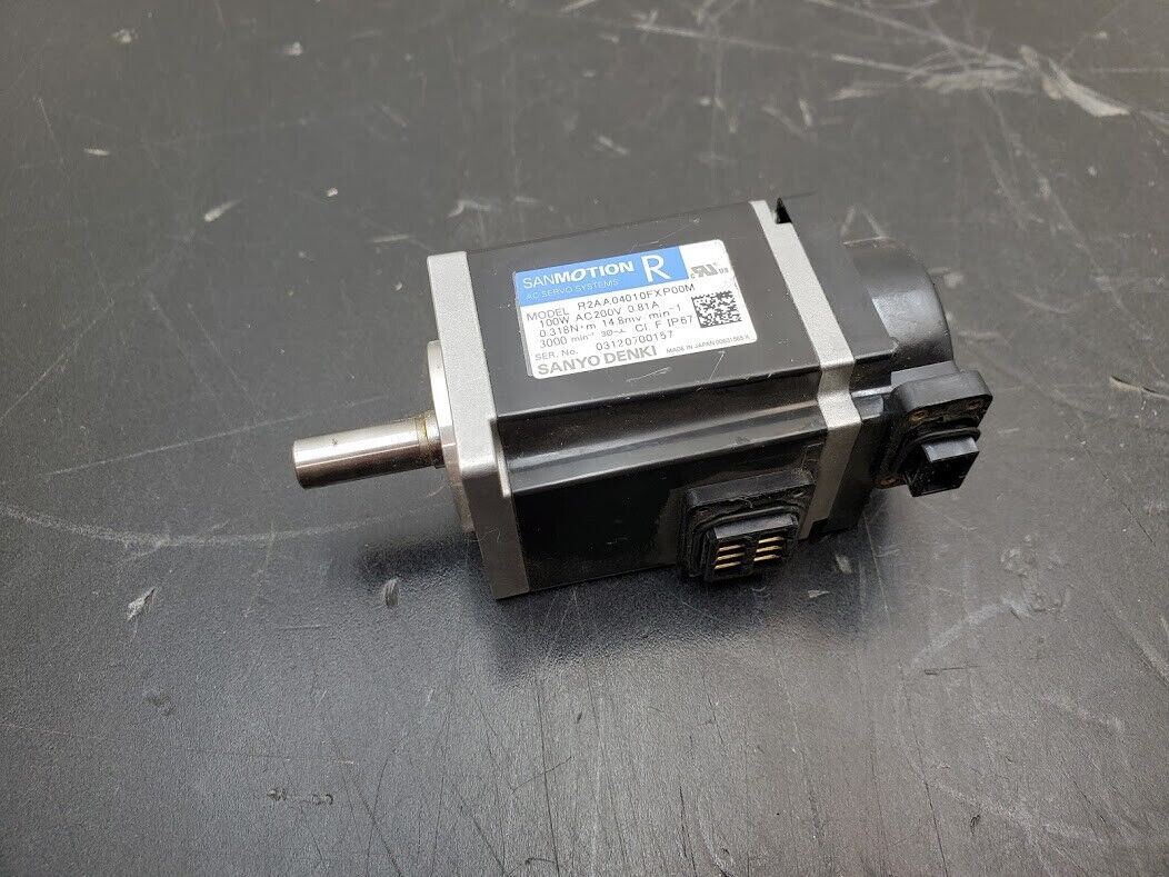 Sanmotion Sayo Denki R2AA04010FXP00M Servo Motor 100W AC200V .8A 3000RPM