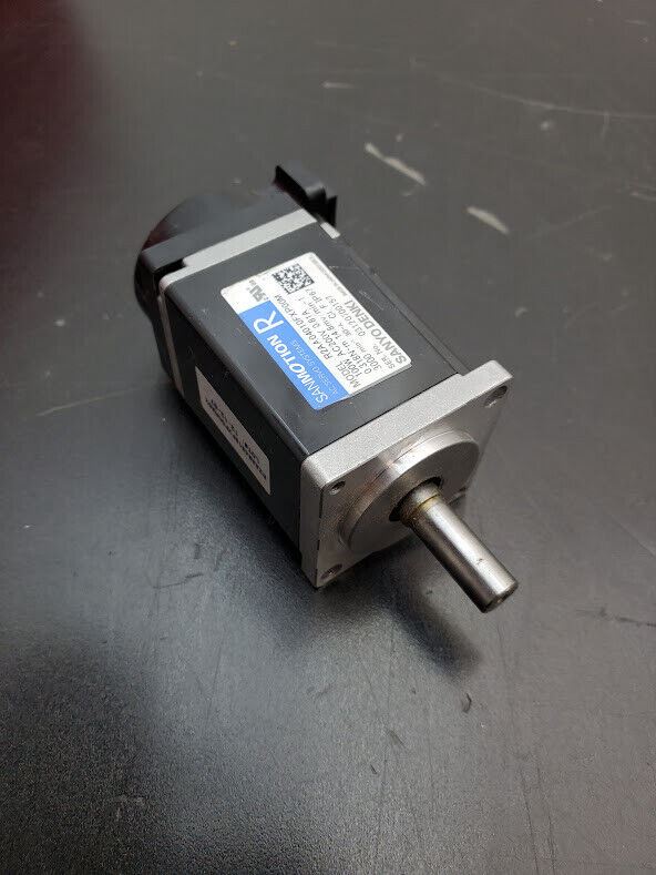 Sanmotion Sayo Denki R2AA04010FXP00M Servo Motor 100W AC200V .8A 3000RPM