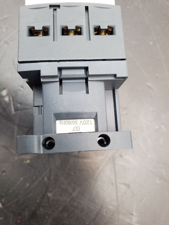 TELEMECANIQUE LC1D09 Contactor 200-600V 1PH or 3PH 2-5kW w/ 120VAC Coil DIN Rail