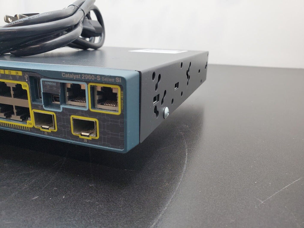 Cisco WS-C2960S-24TS-S - 24 Port Gigabit LAN Lite Switch