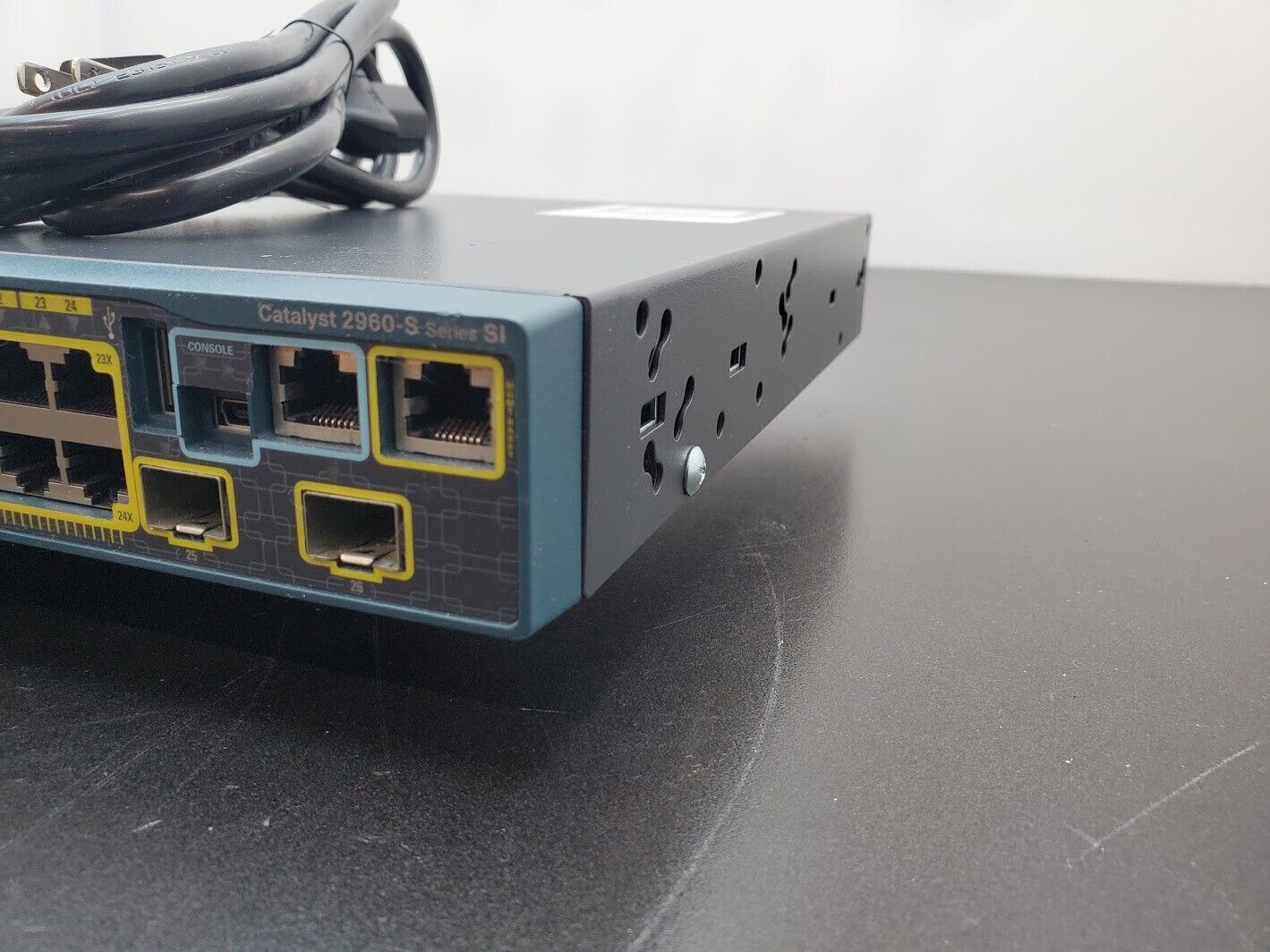 Cisco WS-C2960S-24TS-S - 24 Port Gigabit LAN Lite Switch