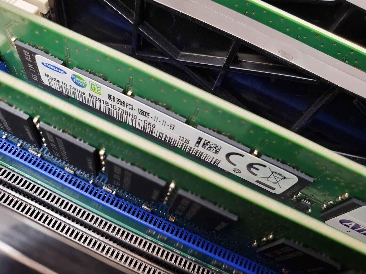 Colfax CX72002 2U Rackmount Server 64 Gb Dual Xeon E5-2650 2.6 GHz 3.5" HDD