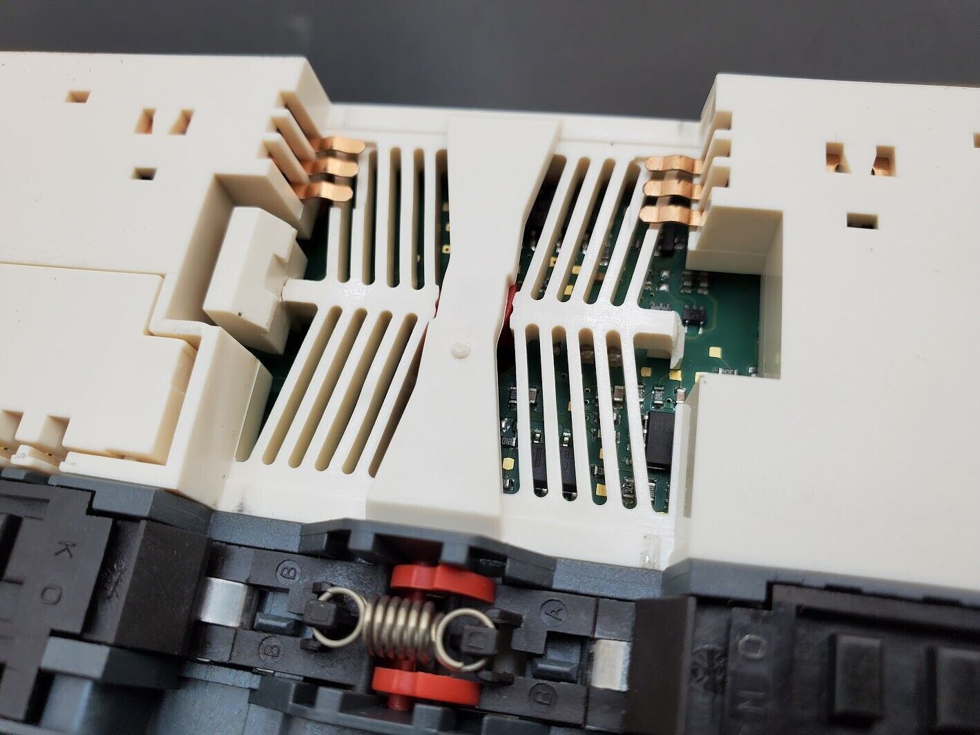 Schneider Telemecanique STBNIP2212 Ethernet MB TCP/IP NIM PLC Control Advantys C