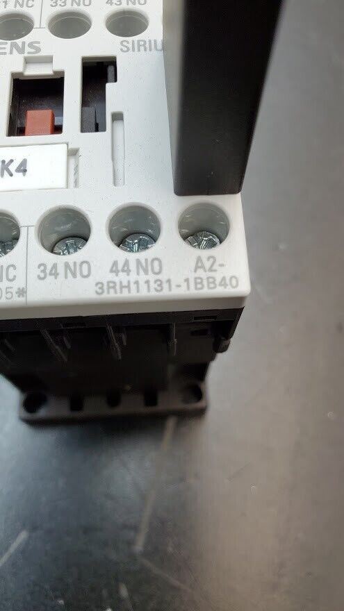 SIEMENS SIRIUS 3RH1131-1BB40 Contactor E05