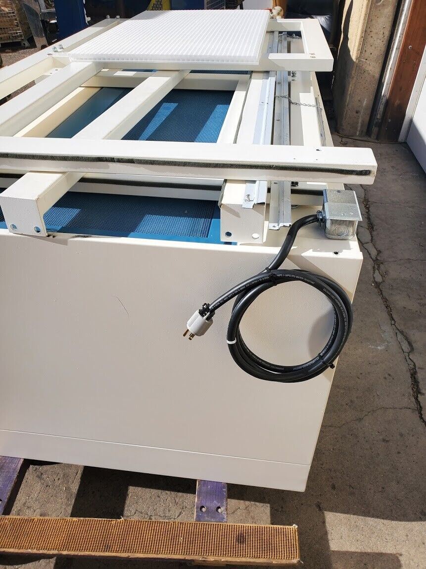 Envirco Unidirectional Flow Clean Bench Workstation HEPA MAC10 w/stand Downflow