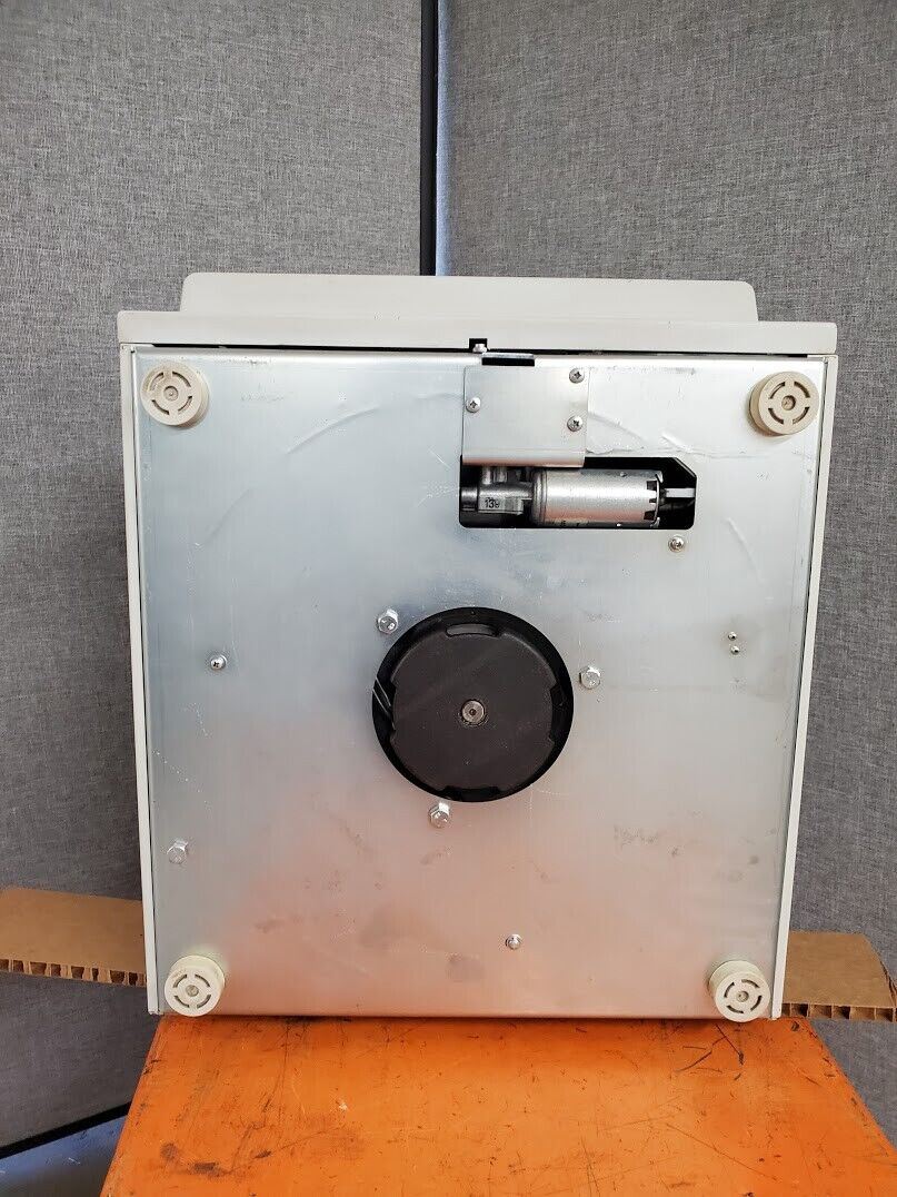 Eppendorf Centrifuge 5804 Power On Tested Motor Spins, Error 6, No rotor