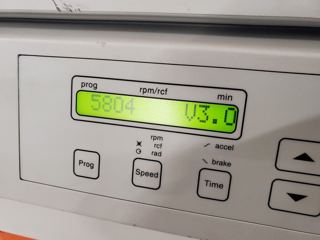 Eppendorf Centrifuge 5804 Power On Tested Motor Spins, Error 6, No rotor