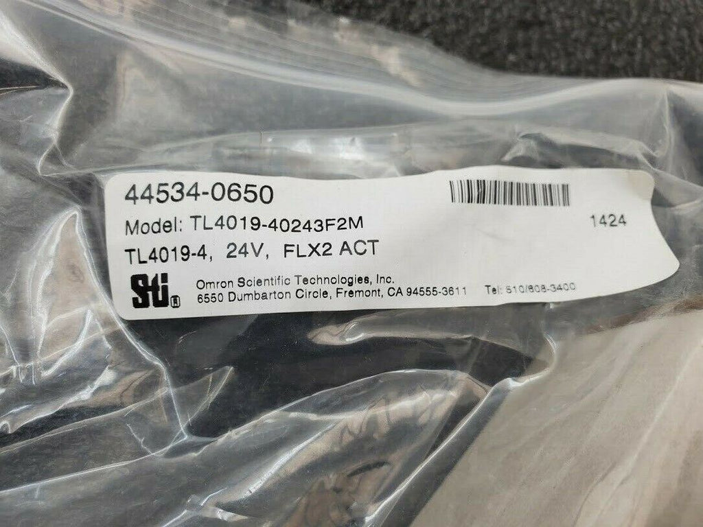 OMRON STI TL4019-40243F2M TL4019-4 24V FLX2 ACT 44534-0650 NEW Safety Interlock