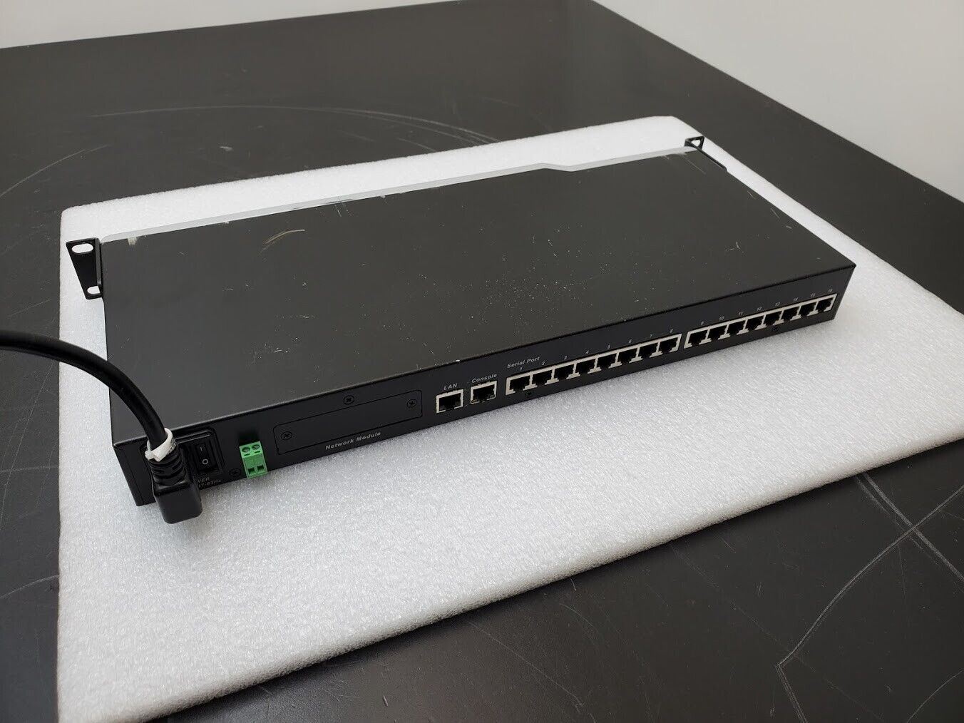 MOXA NPort 6610-16 16 Ports 8-pin RJ45 RS-232 Secure Device Server 100V~240Vac