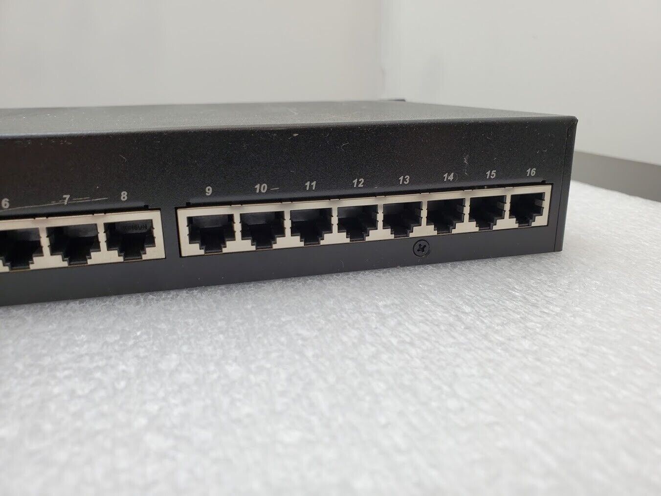 MOXA NPort 6610-16 16 Ports 8-pin RJ45 RS-232 Secure Device Server 100V~240Vac