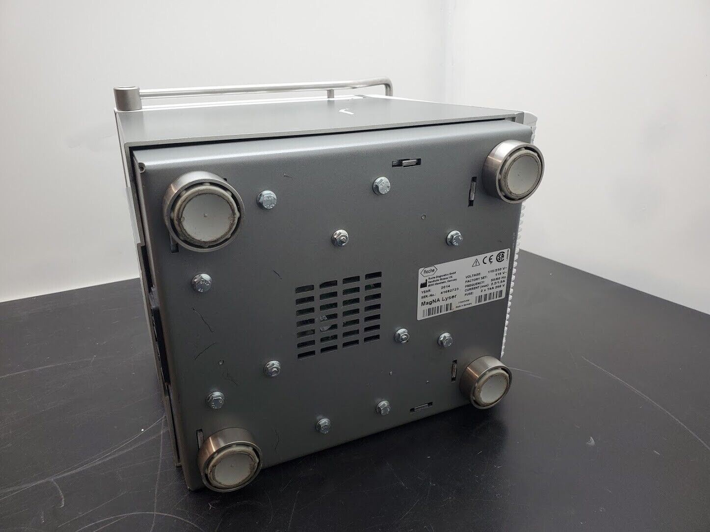 Roche MagNA Lyser Benchtop Homogenizer 7000 RPM  115VAC Tested Working yr: 2014