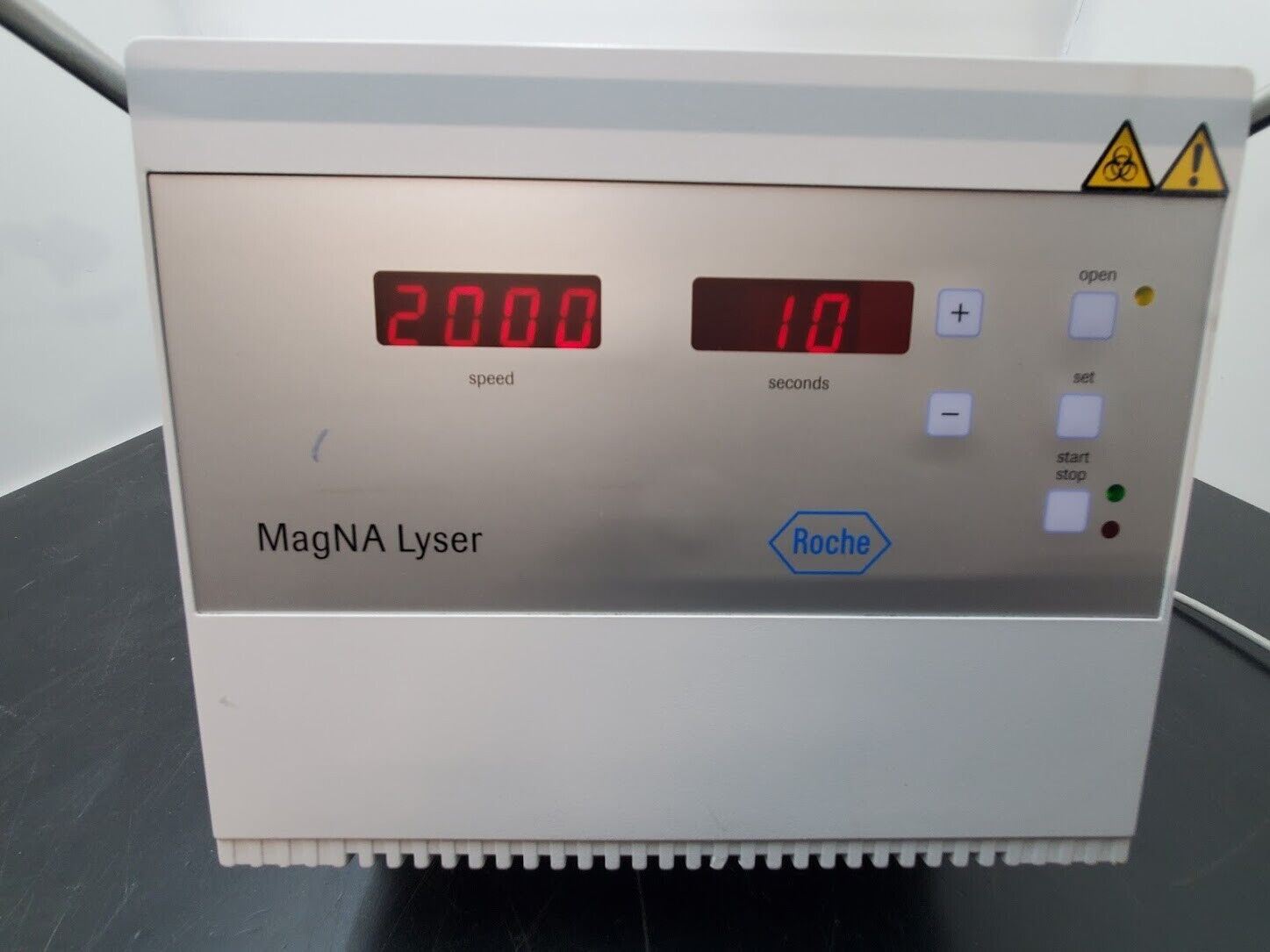 Roche MagNA Lyser Benchtop Homogenizer 7000 RPM  115VAC Tested Working yr: 2014