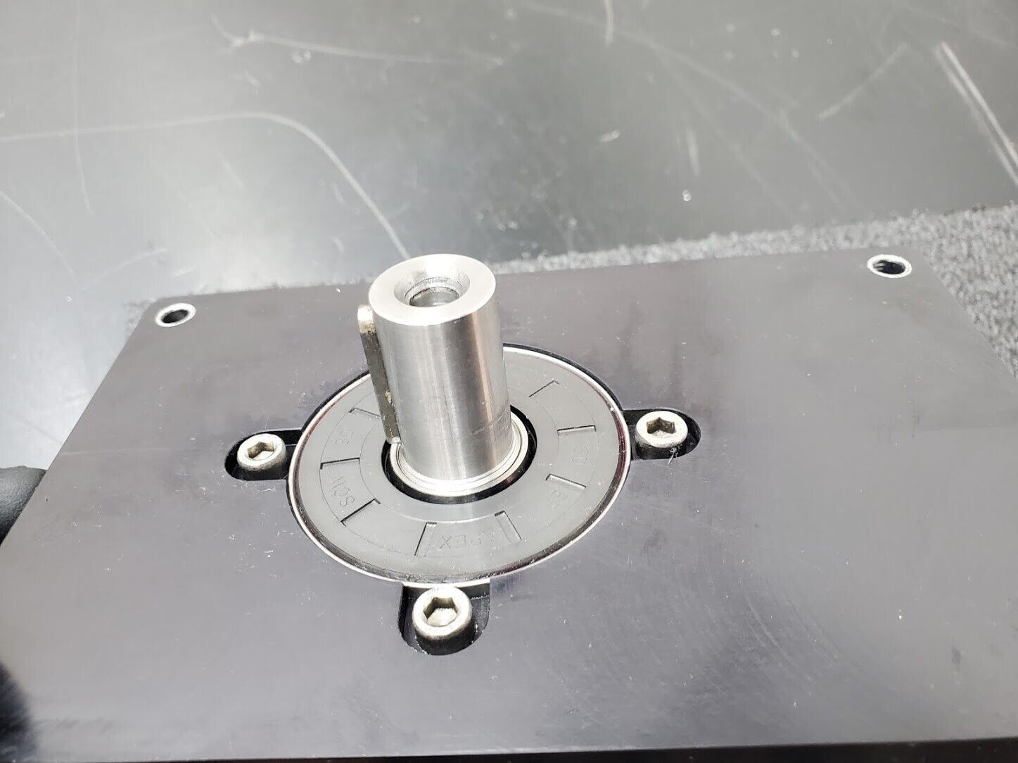 Siemens 1FK7042-5AF21-1UA0 AC Servo Motor Apex AER090 5:1 Right Angle Gearhead