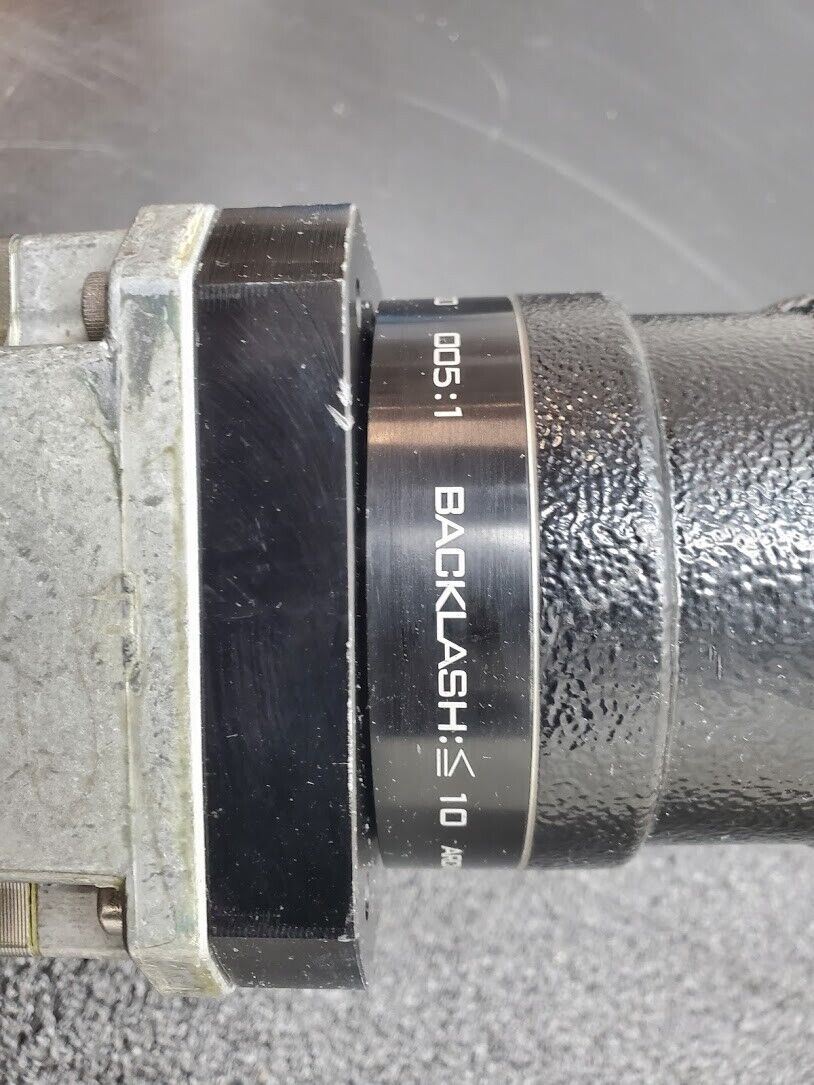 Siemens 1FK7042-5AF21-1UA0 AC Servo Motor Apex AER090 5:1 Right Angle Gearhead