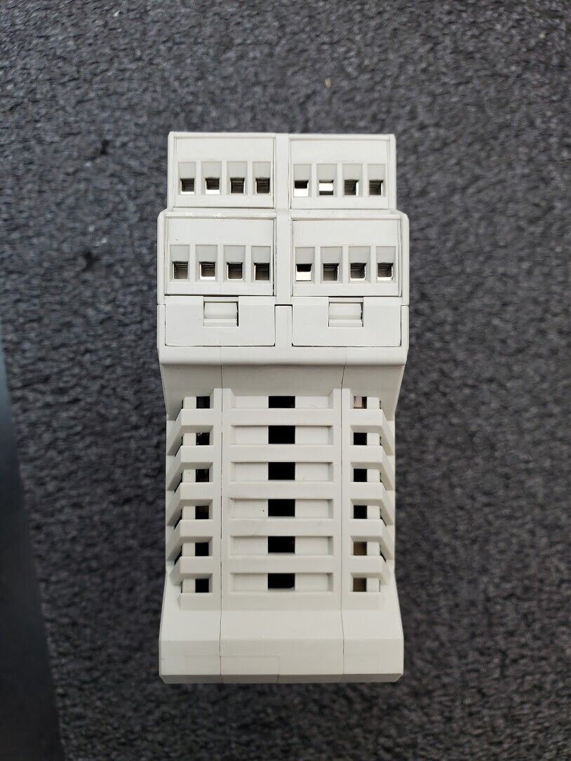 Euchner CES-AR-AES-12, CESARAES12  Safety Unit DIN Rail 4x Safety Relays