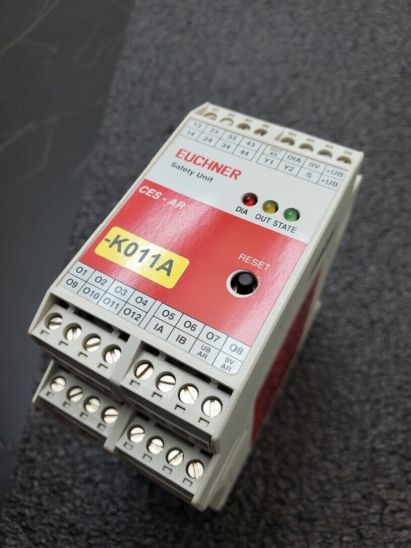Euchner CES-AR-AES-12, CESARAES12  Safety Unit DIN Rail 4x Safety Relays