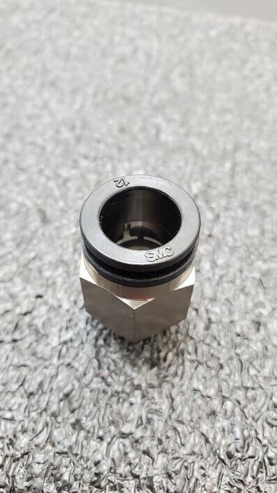 5x SMC KAH12-U02 Antistat One-Touch Fittings 12mm Applicable Tubing 1/4" Thread