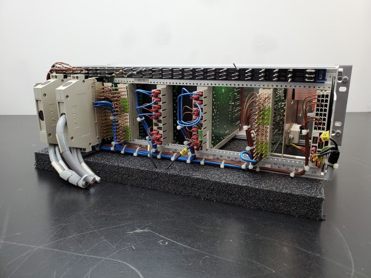 Leybold APS 1104 Evaporator Control Rack EMK11 LES05 Sweep Control ASG04 AFB04