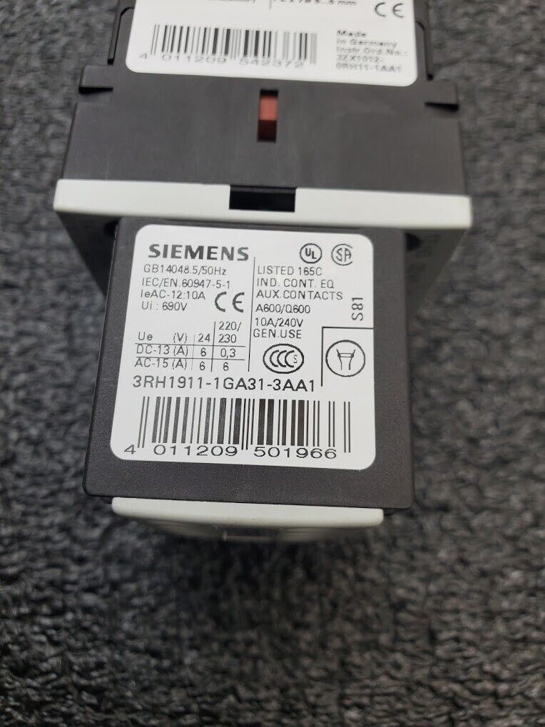 Siemens 3RH1271-1BB40 3PH Control Contactor Relay 24V DC Coil Size S00 DIN Rail