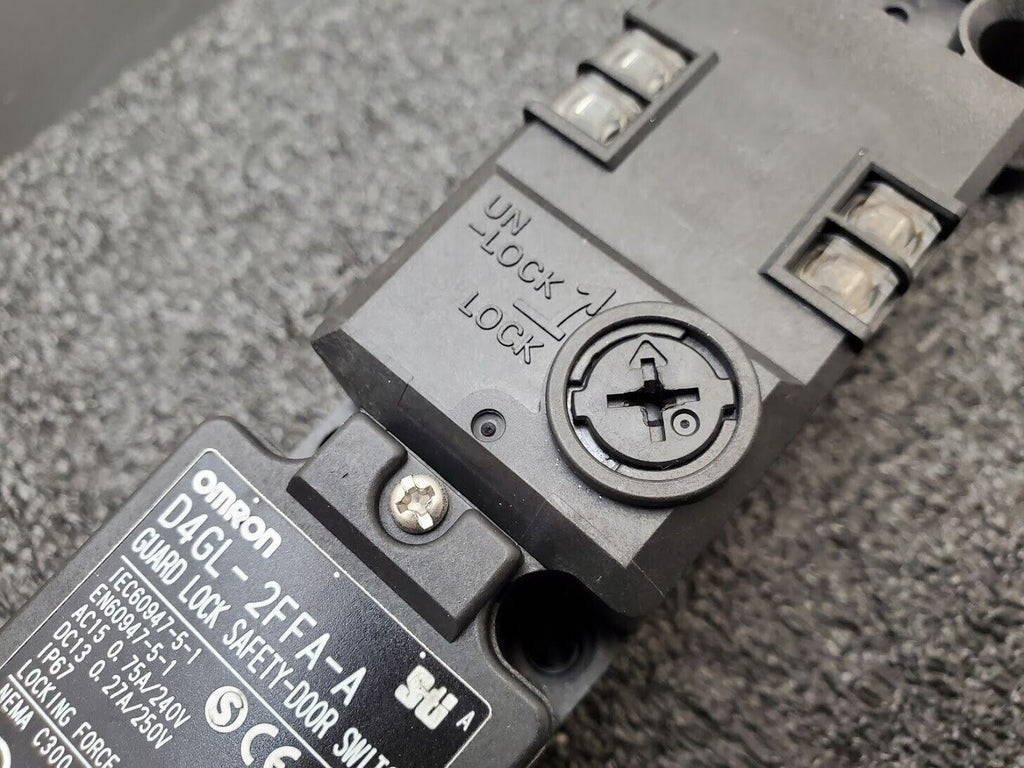 Omron STI D4GL-2FFA-A Guard Lock Safety Door Switch Interlock w/ Manual Override