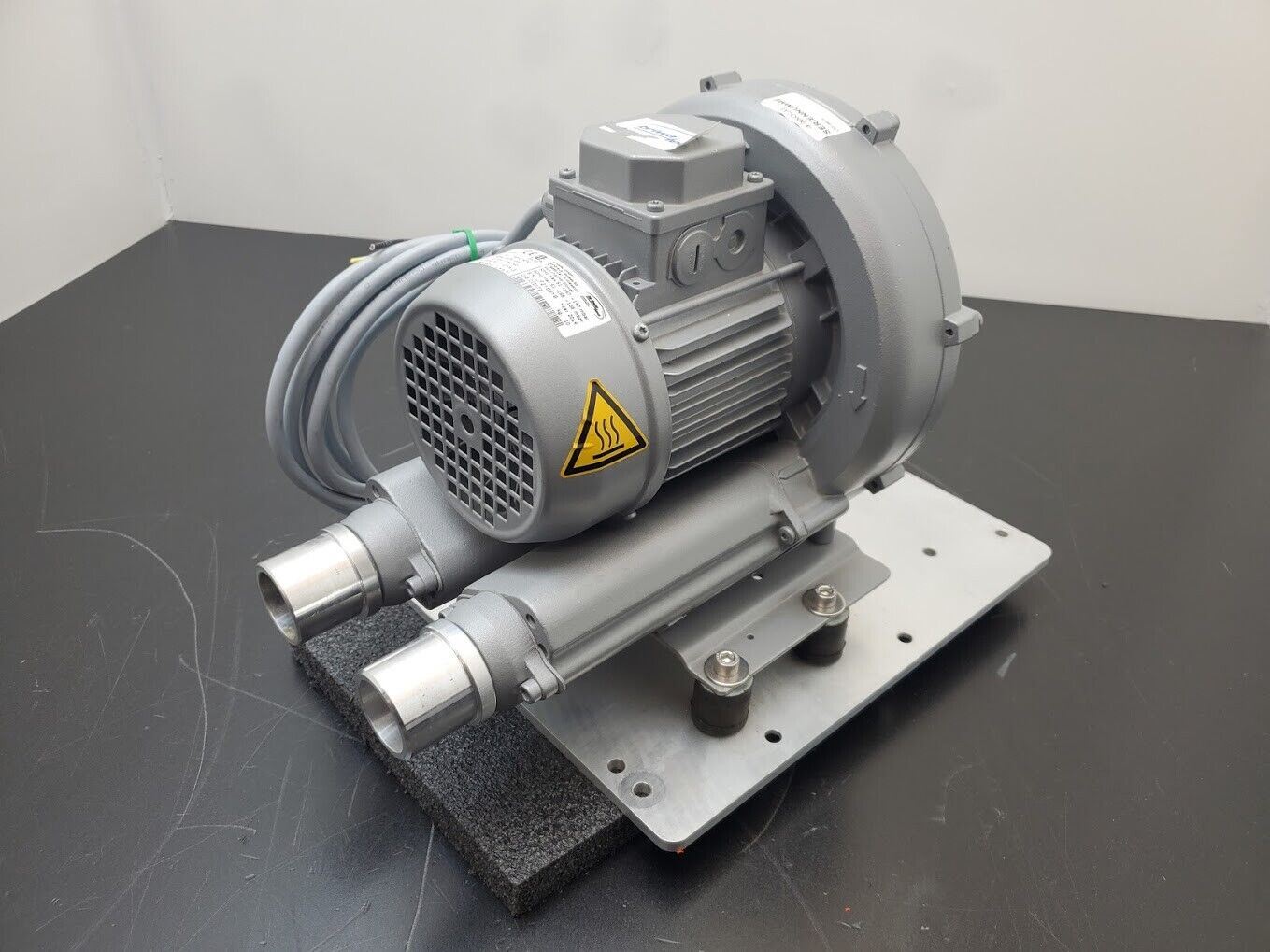 Rubin 90 Briwa Tec Vacuum Regen Regenerative Blower 3PH 240V 0.5kW 166mbar 64cfm
