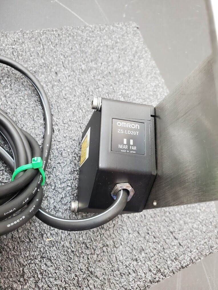 Omron ZS-HLDC41 Smart Sensor Controller + ZS-LD20T Laser Distance Meter Sensor