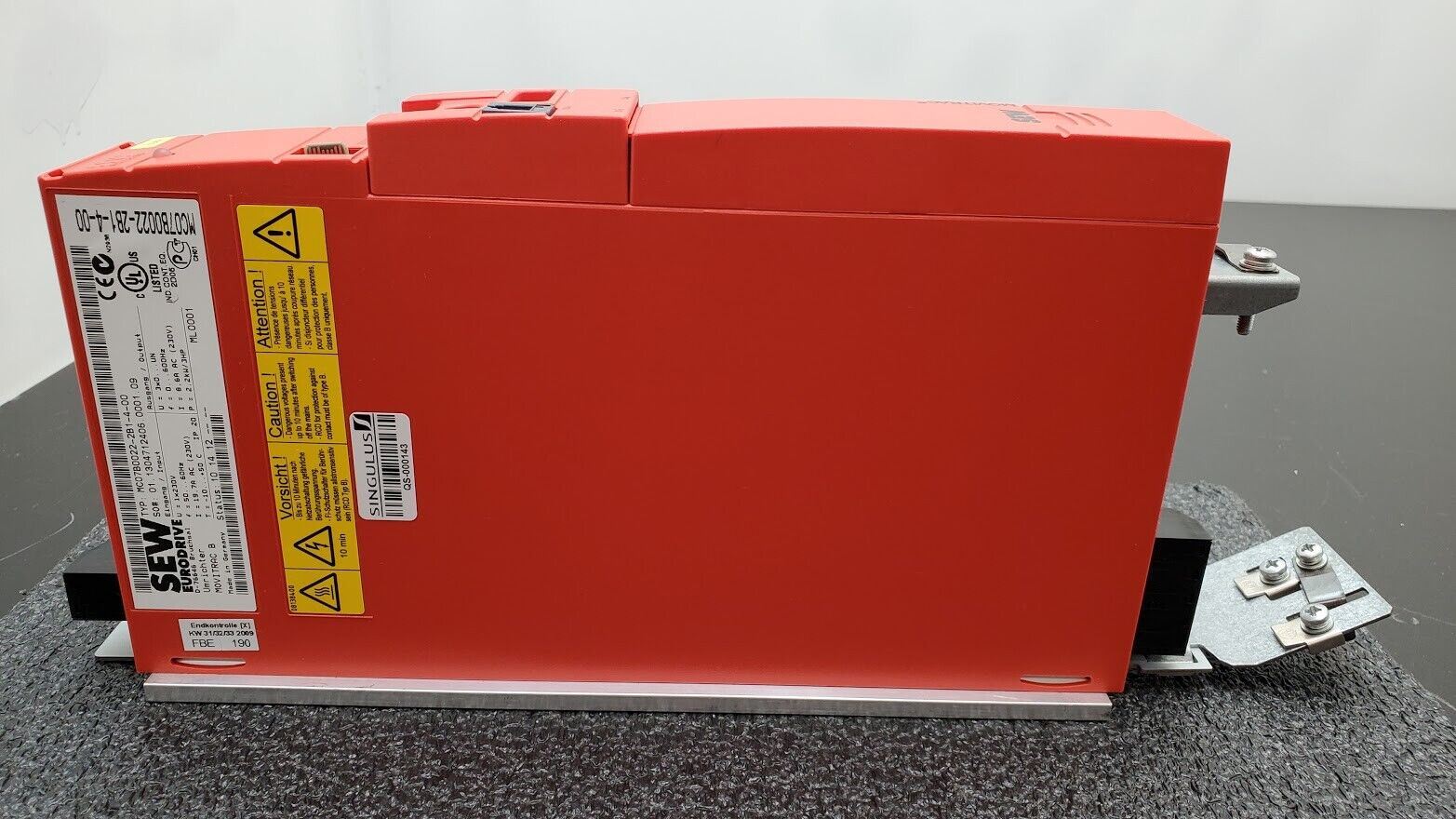 SEW EURODRIVE MOVITRAC B MC07B0022-2B1-4-00 230V 1PH 2.2kW 3.0HP AC 8.6A