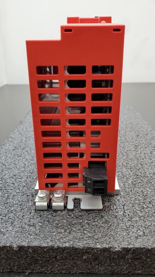 SEW EURODRIVE MOVITRAC B MC07B0022-2B1-4-00 230V 1PH 2.2kW 3.0HP AC 8.6A