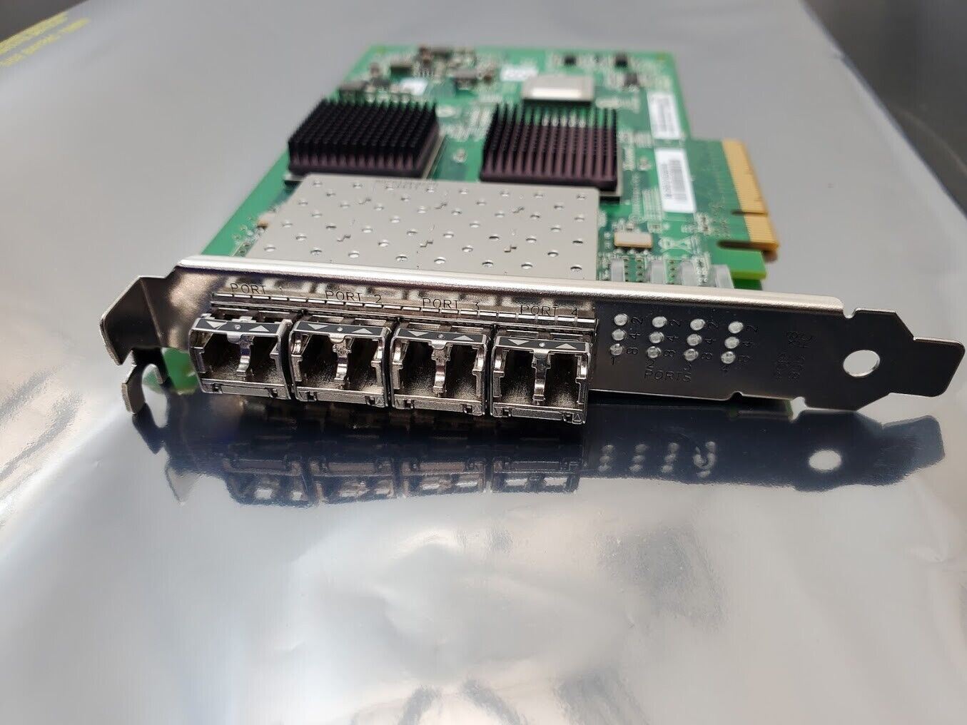 Quad Port QLogic QLE2564 FC HBA PCI-E Fiber Channel 4 Port + 4x 8Gb Transceivers