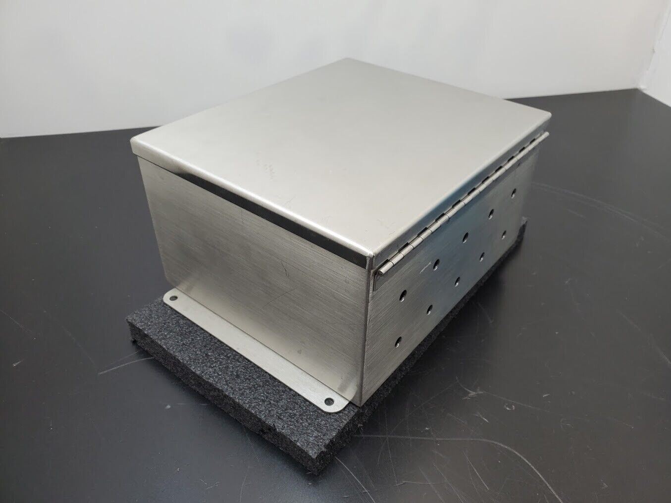 Hoffman A12106CHNFSS Stainless Enclosure 6in X 12in X 10in w/ 120VAC Input SS