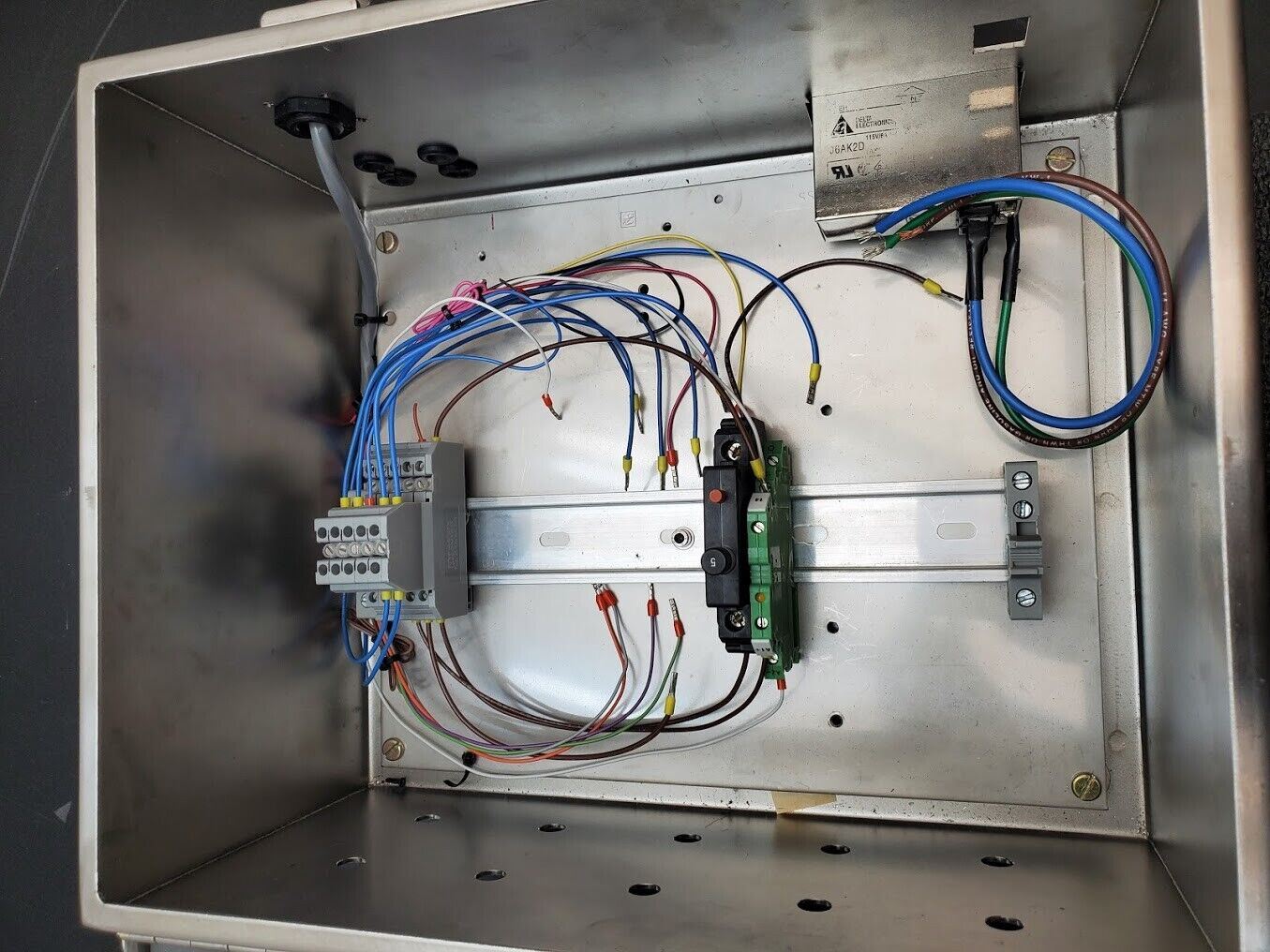 Hoffman A12106CHNFSS Stainless Enclosure 6in X 12in X 10in w/ 120VAC Input SS