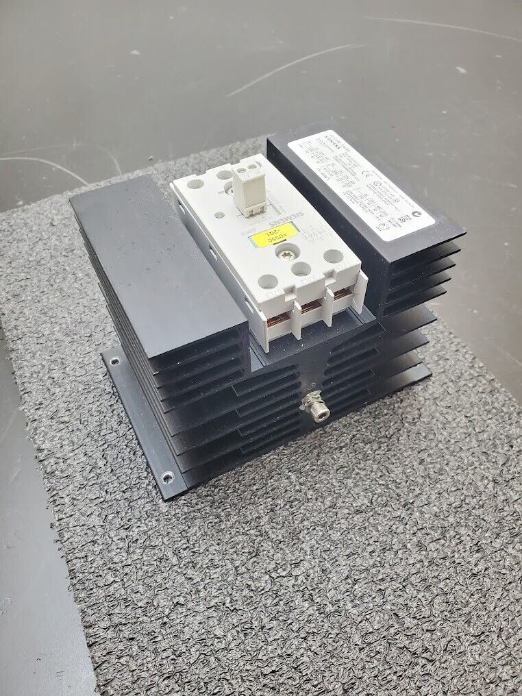 Siemens 3RF2440-1AC45 Solid State Contactor 4-30VDC Coil 3PH 230-600VAC 30A 30HP