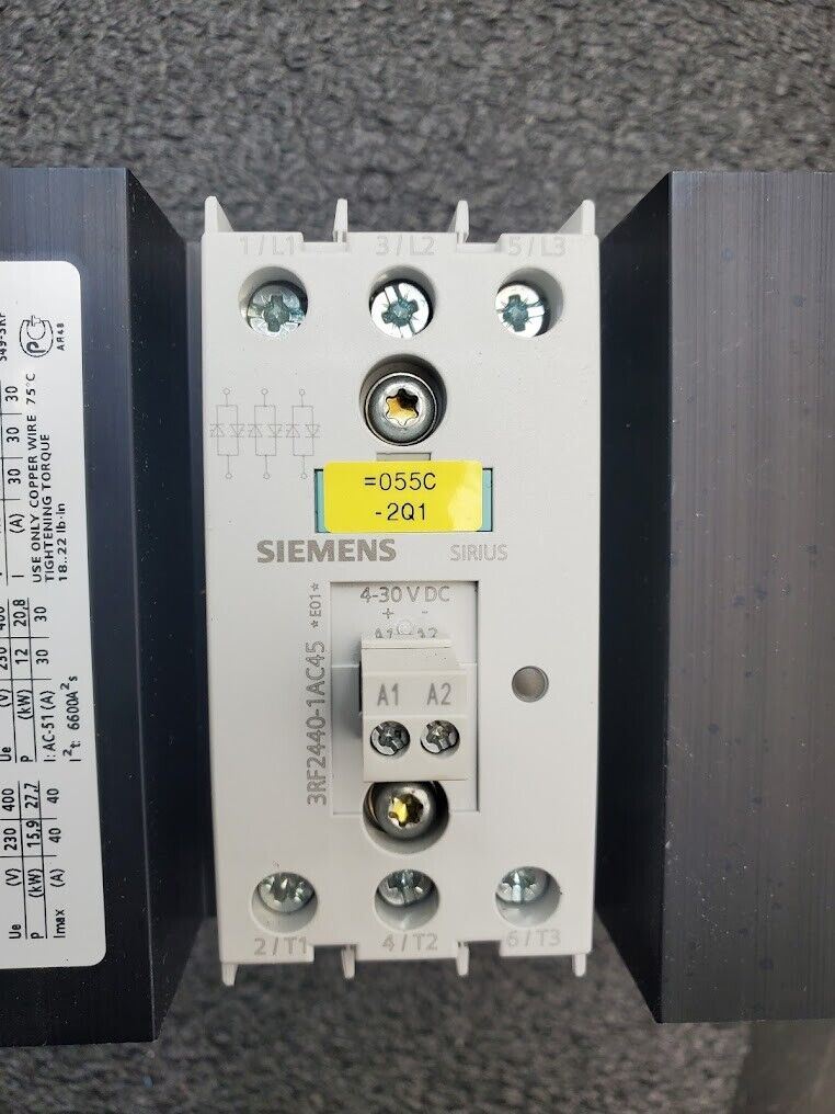 Siemens 3RF2440-1AC45 Solid State Contactor 4-30VDC Coil 3PH 230-600VAC 30A 30HP