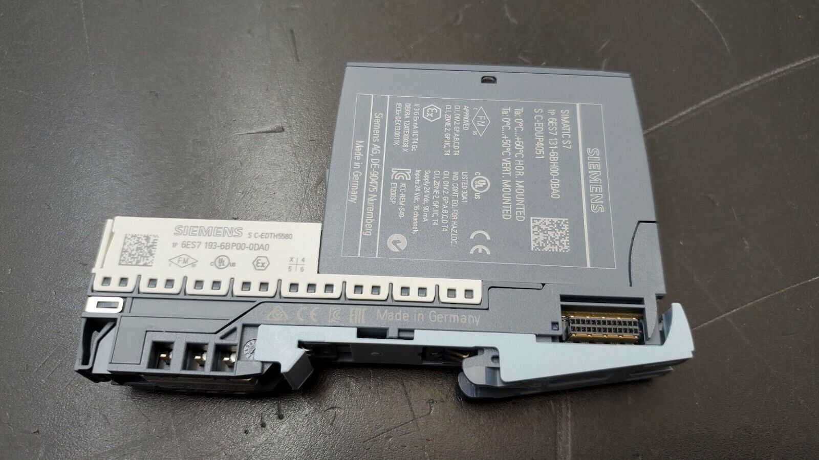 Siemens 6ES7 131-6BH00-0BA0 DI 16x24VDC ST Digital Input w/ 6ES71936BP000DA0