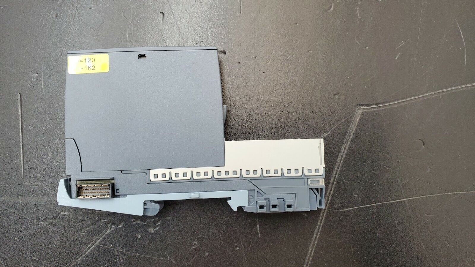 Siemens 6ES7 131-6BH00-0BA0 DI 16x24VDC ST Digital Input w/ 6ES71936BP000DA0