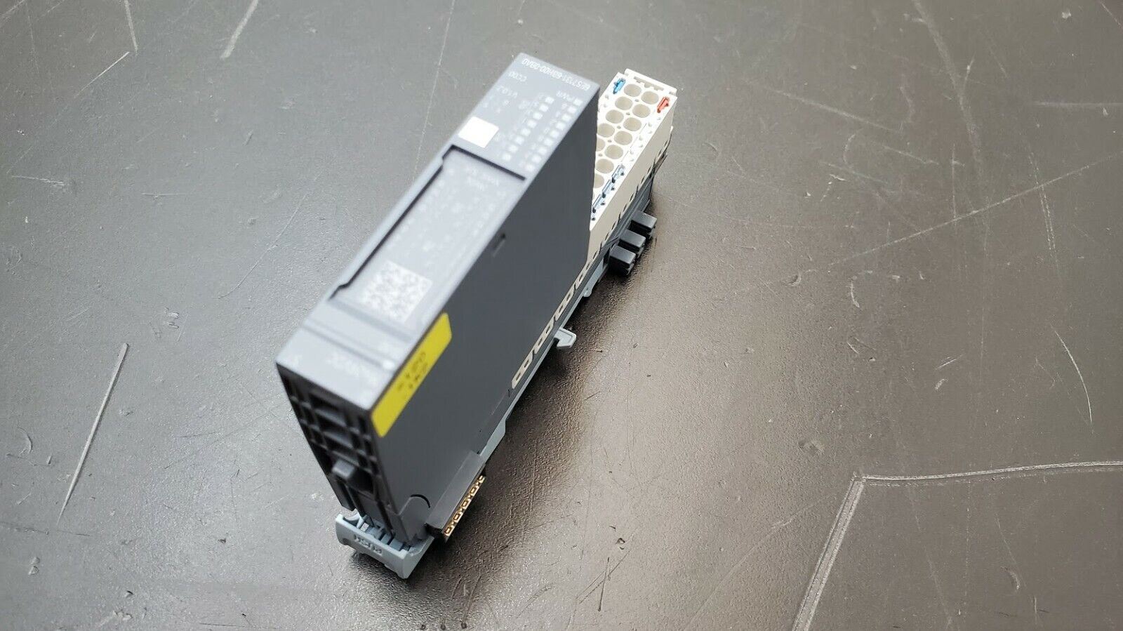 Siemens 6ES7 131-6BH00-0BA0 DI 16x24VDC ST Digital Input w/ 6ES71936BP000DA0